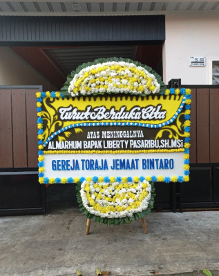Papan Bunga Duka di Wedarijaksa